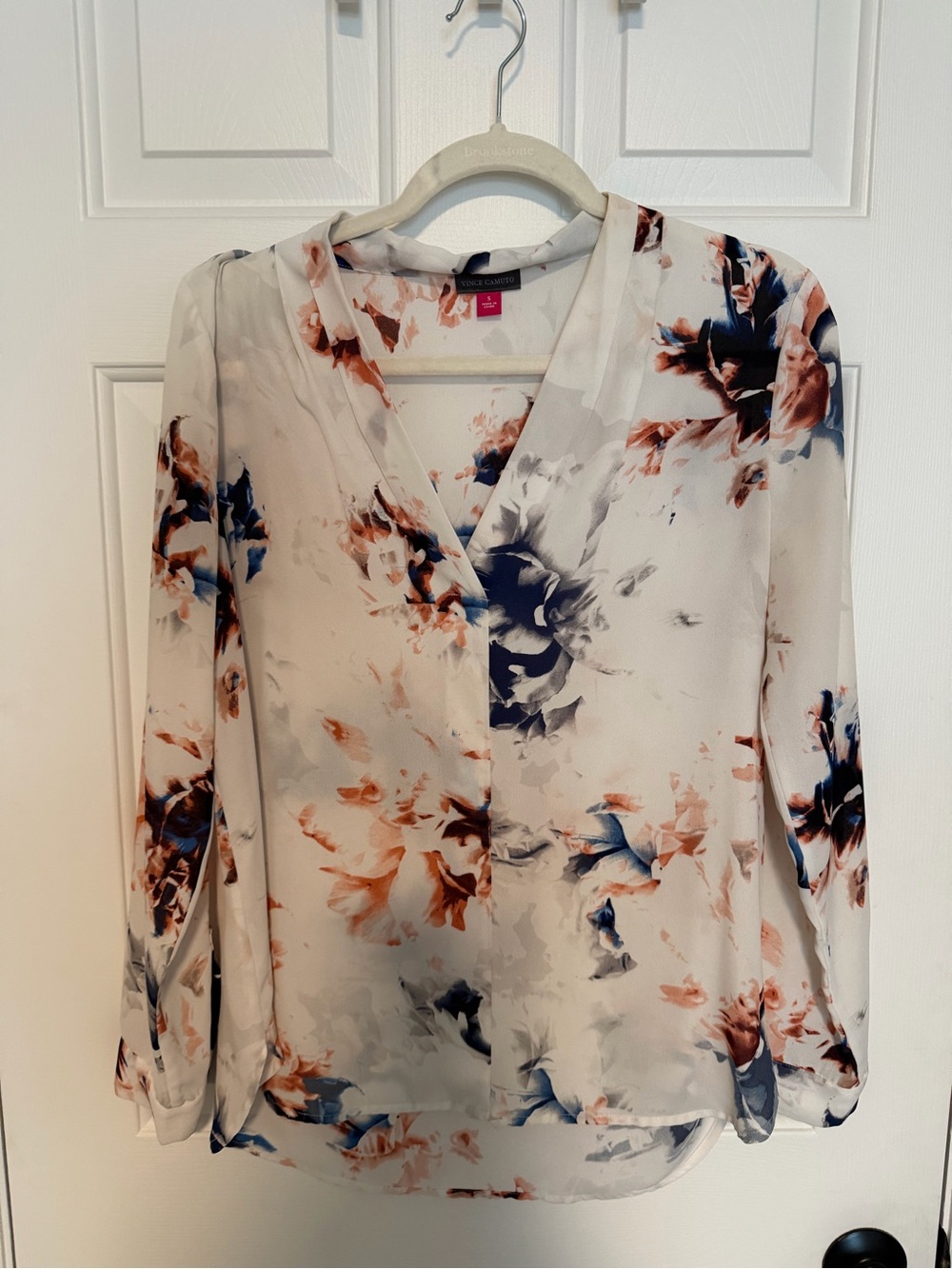 Vince Camuto White Floral Loose Fit Blouse